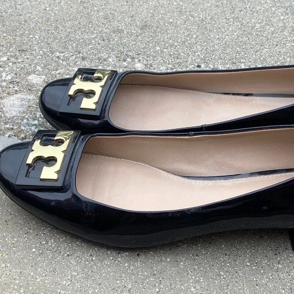 TORY BURCH GIGI FLATS BLACK PATENT LEATHER SHOES LOAFERS SZ 7